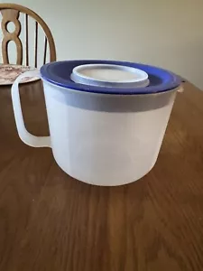 Tupperware Mix N Store 8 cups - Picture 1 of 5
