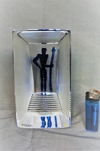 KOSTA BODA: B. VALLIEN. ARTOBJECT VIEWPOINTS "MANN MIT STOCK" - Bild 1 von 6