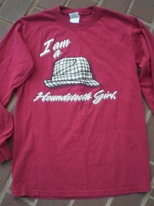 I am a Houndstooth Girl GRAPHIC TEE Red Size Small - Picture 1 of 1