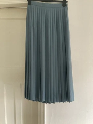 Ladies Jaeger Pleated Long Skirt Side Zip Fastening Size 14 Waist 28 Inches VGC - Image 1 of 4