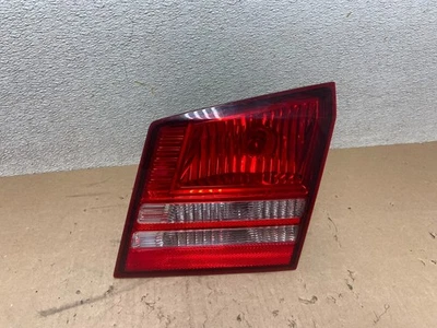 Luz trasera interior del lado derecho del pasajero Dodge Journey 2009-2011 OEM R5653 SIN LED Foto 1 de 4