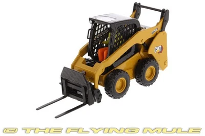 Diecast Masters 1:32 272D3 Skid Steer Loader - Image 1 of 4