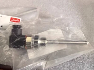 New DANFOSS 084Z8012 MBT5250 Temperature Sensor Expedited Shipping - Picture 1 of 2
