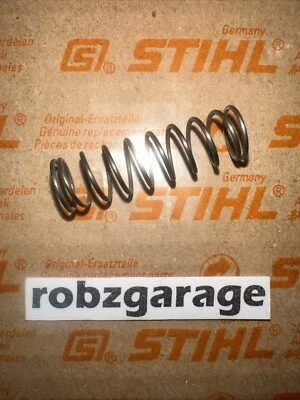 GENUINE STIHL OIL PUMP SPRING 0000-997-0928 050 051 075 076 TS50 LSG950 —B62 - Image 1 of 2