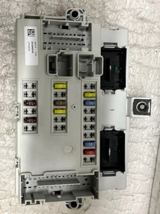2016 Chrysler 200 Body Control Module / BCM W HID Light Option 68273254AC - Foto 1 di 2