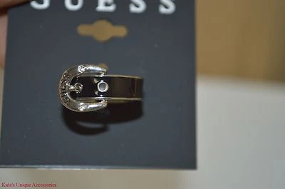 Anillo de moda con hebilla en tono plateado y dorado marca Guess talla 7-8 EE. UU. (ELIGE UNO) Foto 1 de 3