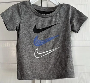 Nike 18M graues Dri-Fit Kurzarmshirt - Bild 1 von 4