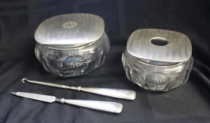 Sterling Silber Antik Deckel Kommode Set Knopf Haken & Feile Unger Brothers  - Bild 1 von 12