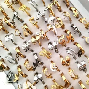 50 piezas Anillos Lindos de Acero Inoxidable Mezcla Superior Anillo Colgante Corazón de Serpiente Anillos de Abrazo de Mano - Imagen 1 de 10