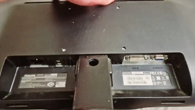 Philips 222V8LA/00 21,5 Zoll Full HD LCD Motinor - Schwarz - Bild 1 von 4