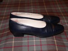 Cole Haan Navy Leather Low Block Heel Classic Pumps, Italy, F6572, Size 7.5AA