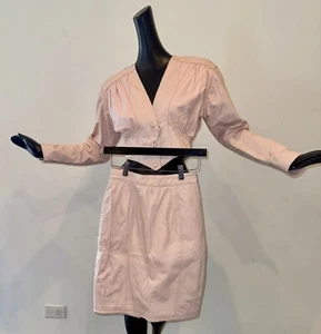 Sexy Traje De Colección Años 70 80 Talla S XS Concha Rosa Cuero Falda Chaqueta Falda CHIA - Imagen 1 de 8
