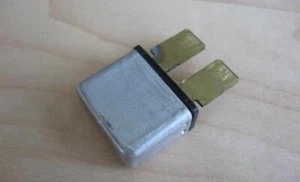 Volvo 8076248 Automotive Semi Circuit Breaker Fuse 25A 25Amps #M147HJ - Picture 1 of 4