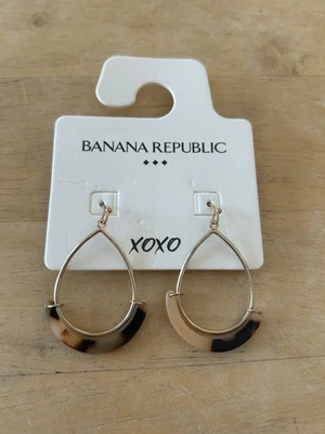 Banana Republic Gold Hoop Earrings With Tortious Print Brand New - Image 1 of 2
