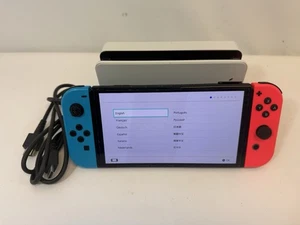 Sistema de consola portátil Nintendo Switch - Mod HAC-001 - Rojo Azul Joy Con - Imagen 1 de 9