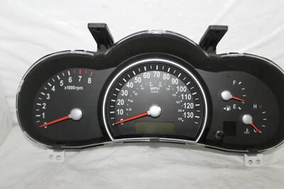 Cuadro de instrumentos velocímetro medidor de panel 06 07 Kia Sedona 62.090 millas Foto 1 de 4