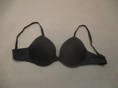 Sujetador demi ajustable 34C H&M para mujer forrado negro con aros cierre trasero 9J Foto 1 de 4