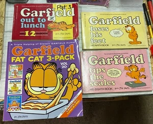 Garfield Comic Strip Books By Jim Davis Lot Of 6 Books GOOD + Grimm & Heathcliff - Picture 1 of 8