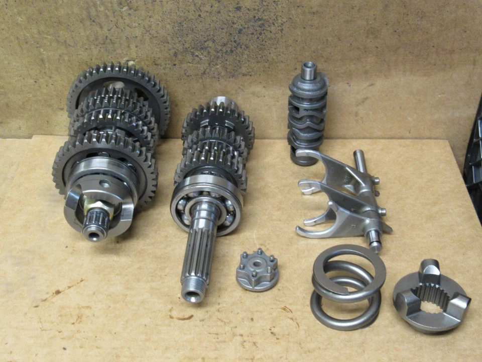 Коробка передач 1998 Kawasaki Concours 1000 ZG1000 малый пробег - Изображение 1 из 4