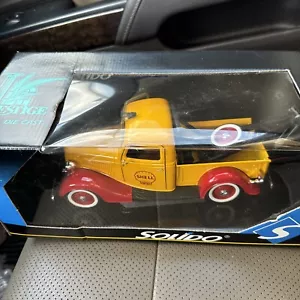 Prestige Metal Made In France 1:18 Solido Diecast Yellow Tow Truck Michelin Man - Picture 1 of 8