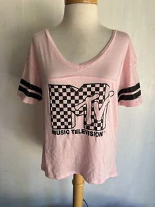 MTV (2018) Camiseta Jersey Oficial Mujer Retro Rosa Dobladillo Alto-Bajo Cuello en V Talla XL - Imagen 1 de 6