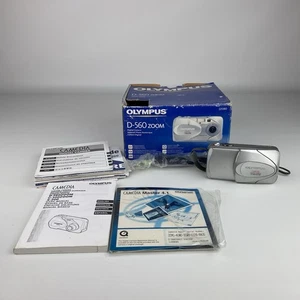 Olympus Camedia D-560 Zoom 3.2MP Digital Digicam Camera W/  Box & Manual - Picture 1 of 13