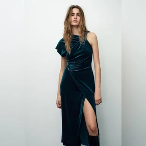 ZARA Samt Midikleid geraffte Taille asymmetrische Ärmel blau grün Gr. Medium - Bild 1 von 16