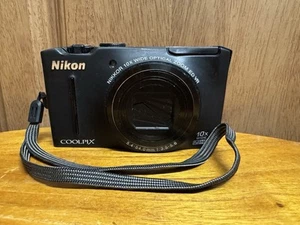 NIKON COOLPIX S8100 & L24 12.1 MP 10x Digital Camera UNTESTED/REPAIR/PARTS - Picture 1 of 7