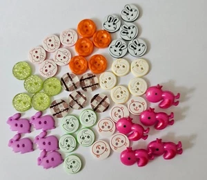 50 Buttons for Baby & Children's Clothing 10 Designs with 5 of each Design - Picture 1 of 3