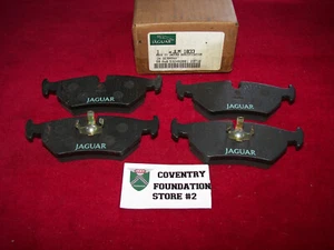 Jaguar OEM Brake pad Kit JLM1833 - Picture 1 of 2
