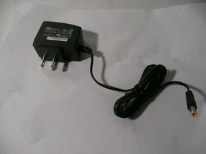 NUEVA TECNOLOGÍA INFORMÁTICA SOLEADA. ADAPTADOR DE CA SYS1193-1005-W2 +5VDC 2A 10W, 100-240V .3A - Imagen 1 de 9