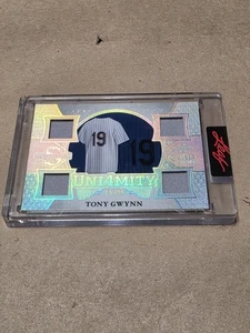 2025 LEAF SPECTACULAR Tony Gwynn  QUAD Game Used Jersey SWATCH #11/35 Padres - Picture 1 of 2