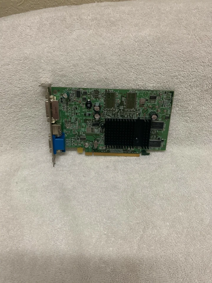 ATI Radeon X300SE 128MB Graphics Card CN-0P5288 102A3340600 - Image 1 of 1