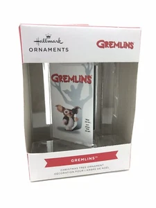 2022 Hallmark Gremlins Gizmo Ornament - Mini VHS Trinket - - Picture 1 of 7