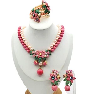 Collar floral de bayas rosadas de los años 50 clip pendientes pulsera envolvente esmalte con cuentas - Imagen 1 de 22