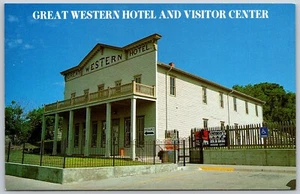 Dodge City KS Boot Hill Museum Great Western Hotel & Visitor Center Postcard - Foto 1 di 2