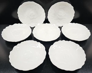 7) Set piatti insalata Martha Stewart Macy's petali bianchi in rilievo piatti da tavola lotto - Foto 1 di 24