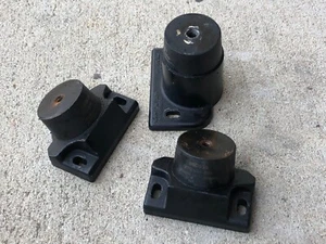 Seadoo 787 951 DI motor mount mounts set 270000421 270000720 270000422 270000722 - Imagen 1 de 3