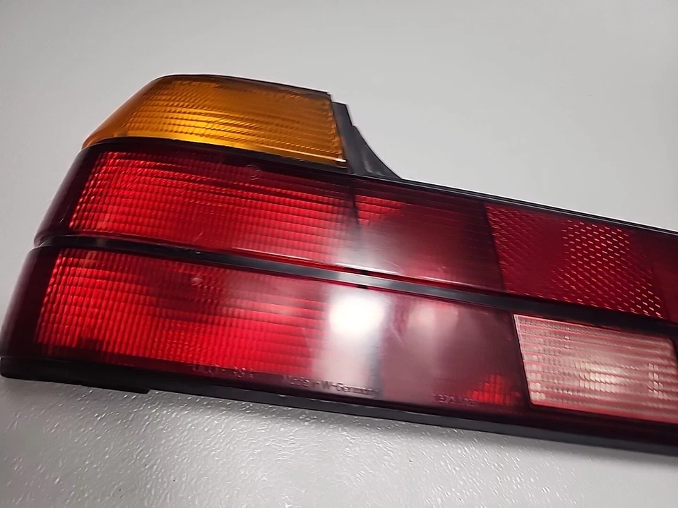 1988-1992 BMW 735I водитель левая четверть панели MTD задний фонарь 63211379498 OE LP645 - Изображение 1 из 4