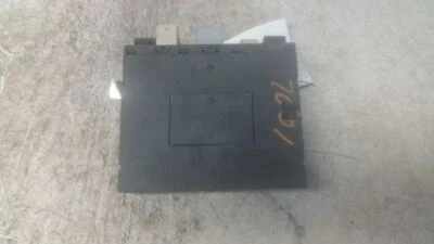 2000 2014 Volkswagen Golf - Engine Bay Fuse Panel - 1K0937125D - Image 1 of 4