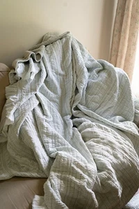 Frontgate Quilted bed Coverlet 100% Cotton Blanket Light Blue KING SIZE $450 - Picture 1 of 4