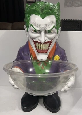 Soporte para cuenco de caramelo de espuma de Halloween The Joker Batman con cuenco. "19-7/8"" de alto" Foto 1 de 4