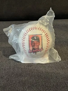 Ken Griffey Jr. Wheaties All-Stars Fotoball werkseitig versiegelt - Bild 1 von 2