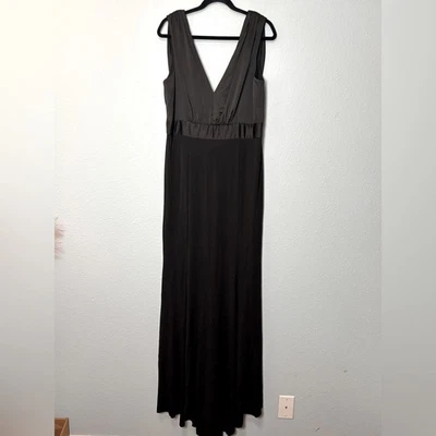 VESTIDO VERA WANG NUEVO CON ETIQUETAS Negro Drapeado Espalda Satén y Elástico Crepé Maxi Vestido de Noche 14 Foto 1 de 4