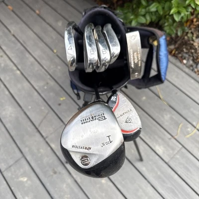 HALF SET OF MENS LEFT HANDED BENROSS GOLF CLUBS IN A LIGHTWEIGHT STAND BAG. - Image 1 of 4