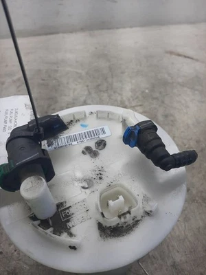 Conjunto de bomba de combustible Lincoln MKX 2011-2015 motor de 3,7 L tracción delantera ID DT4Z9H307A Foto 1 de 4