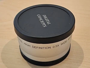 Digital Concepts High Definition LENS 0.5X Wide Angle Lens With Macro - Picture 1 of 3