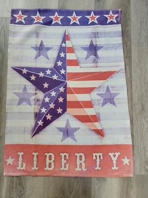 Liberty Barnstar 27” X 38” Casa Bandera Patriótica Americana Estrella Bandera Americana Foto 1 de 4