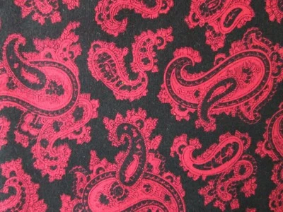 CRANSTON FABRIC~Cloth Co~RED BLACK PAISLEY COTTON~Lightweight~4 YDS SINGLE CUT~ - Imagem 1 de 3