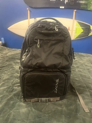 Dakine QUEST 28L Black Camera Backpack - Image 1 of 4